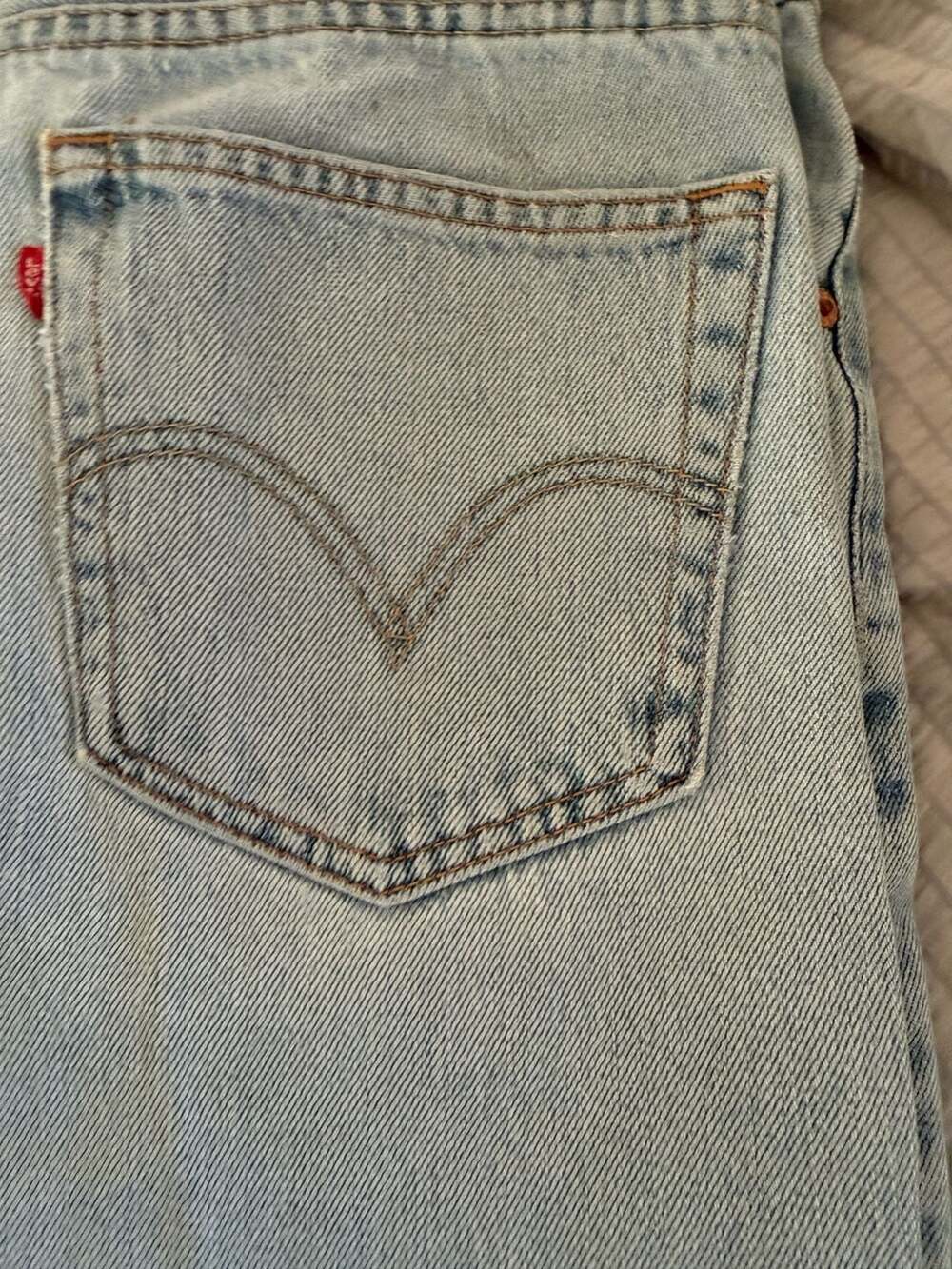 Vintage Levi's 505 Regular Fit Light Wash Jeans W34 - Picture 5 of 7